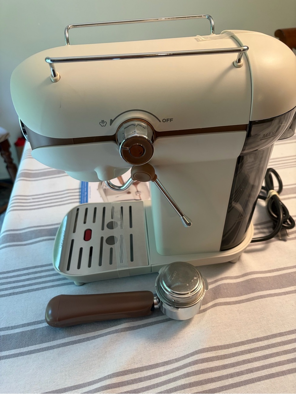 Espresso machine - Picture 3 of 7